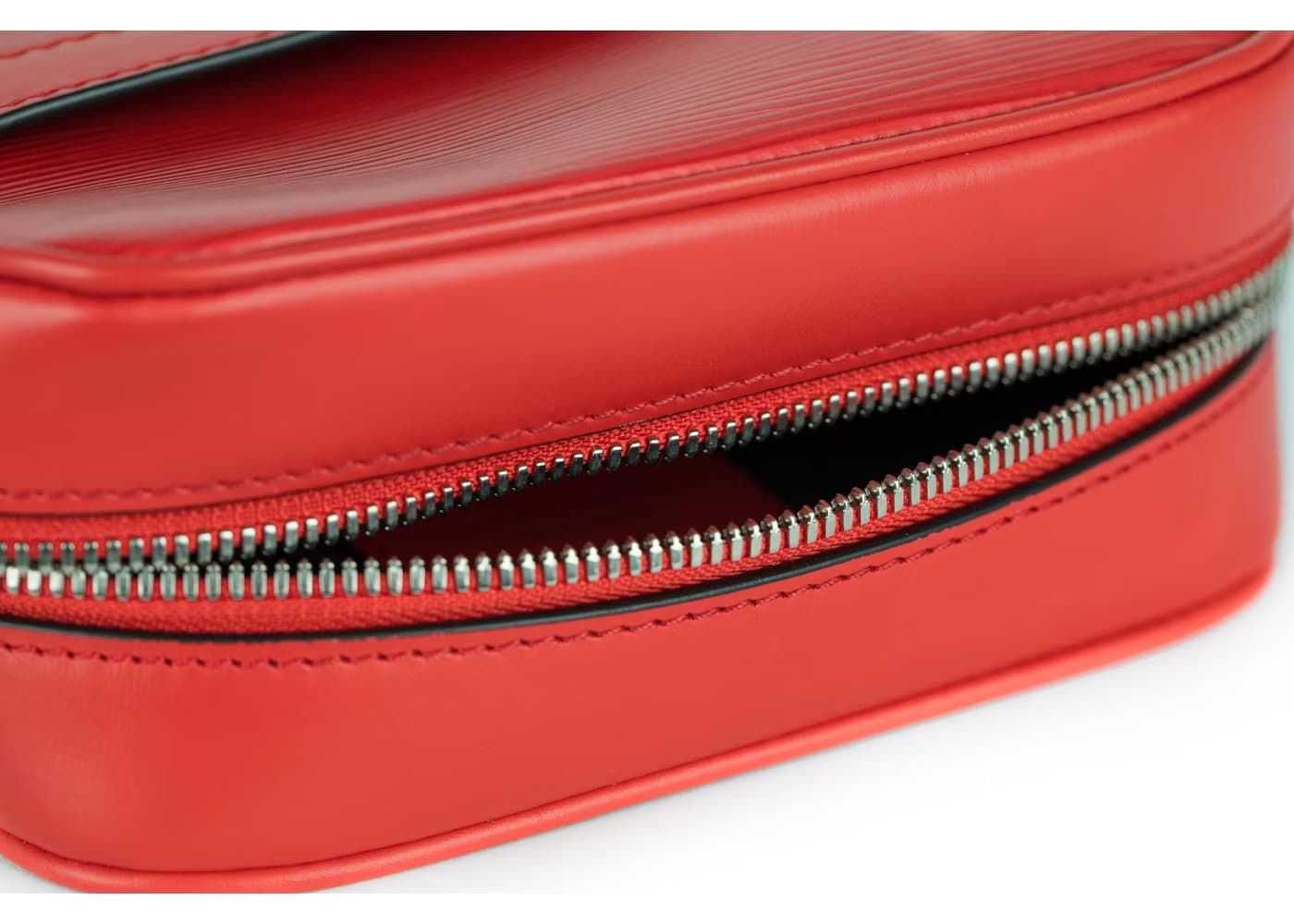 Louis Vuitton x Supreme Danube Epi PM Red 4