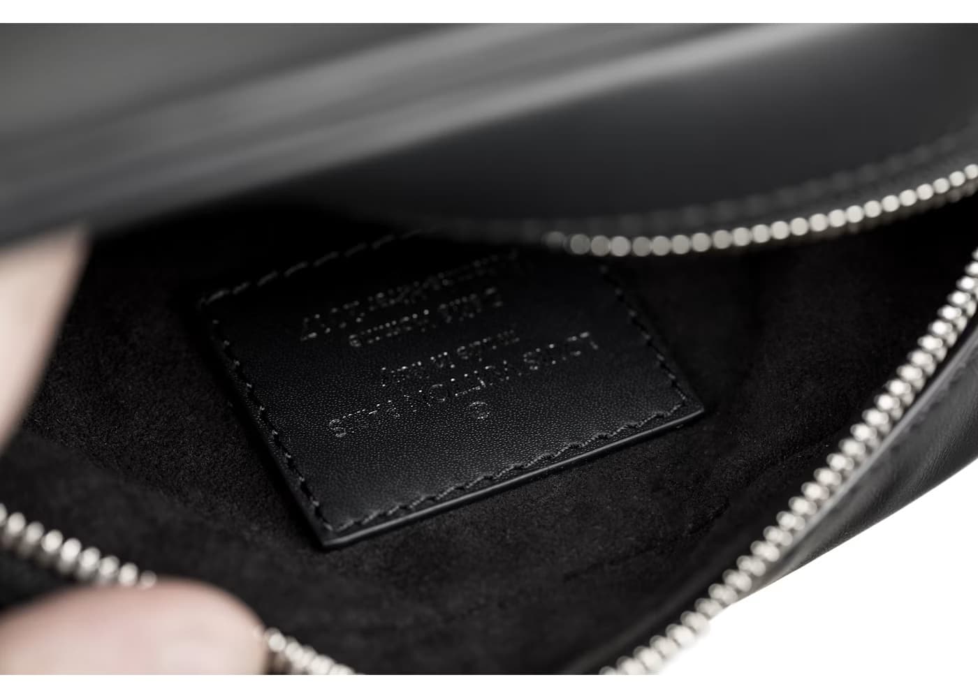 Louis Vuitton x Supreme Danube Epi PM Black 5